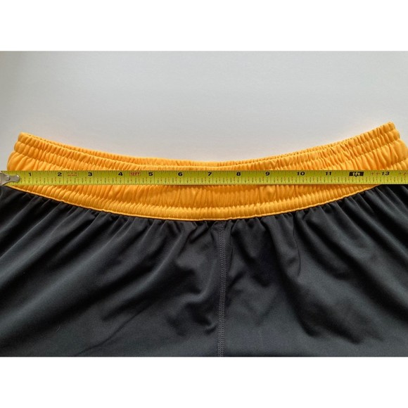 Nike Women’s Athletic Shorts Dri Fit Medium - Picture 6 of 11